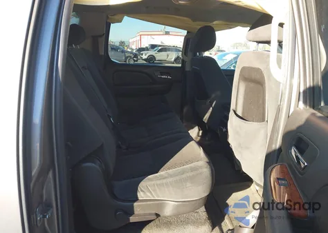 2007 Chevrolet Suburban 1500 Lt z USA, uszkodzony, nr VIN 3GNFC16087G285798